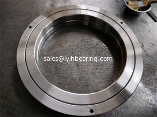 China Large size crossed roller bearing XR889058 1028.7x1327.15x 114.3mm supplier